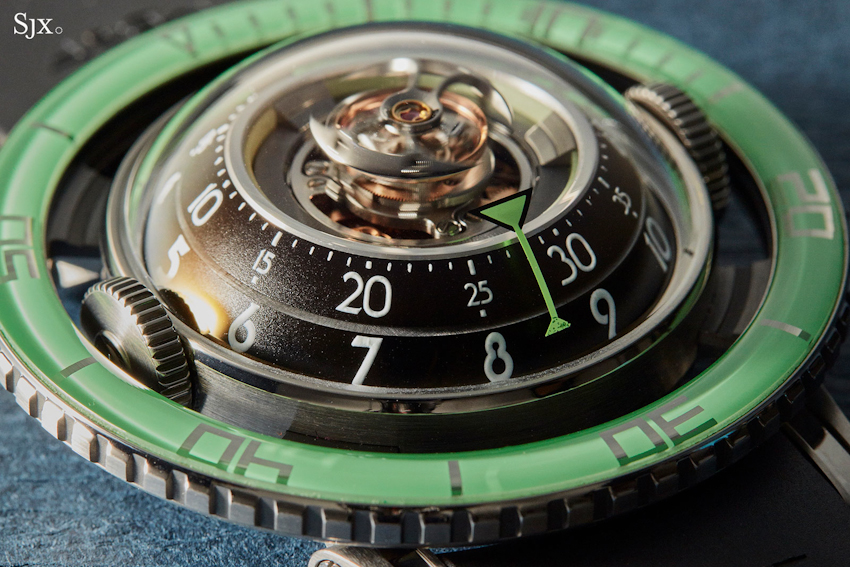 Cận cảnh tuyệt phẩm đồng hồ sứa MB&F HM7 Aquapod