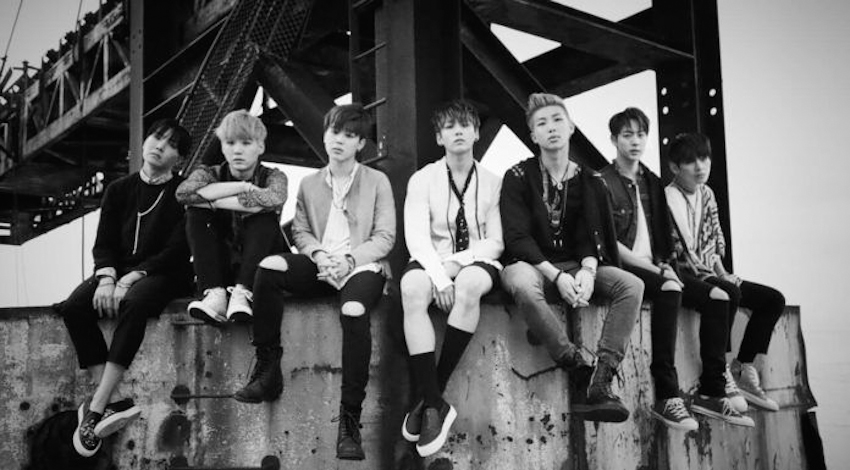 Nhóm nhạc BTS đứng đầu bảng xếp hàng Billboard 200