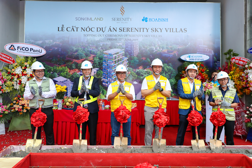 SonKim Land tổ chức cất nóc dự án biệt thự trên không Serenity Sky Villas