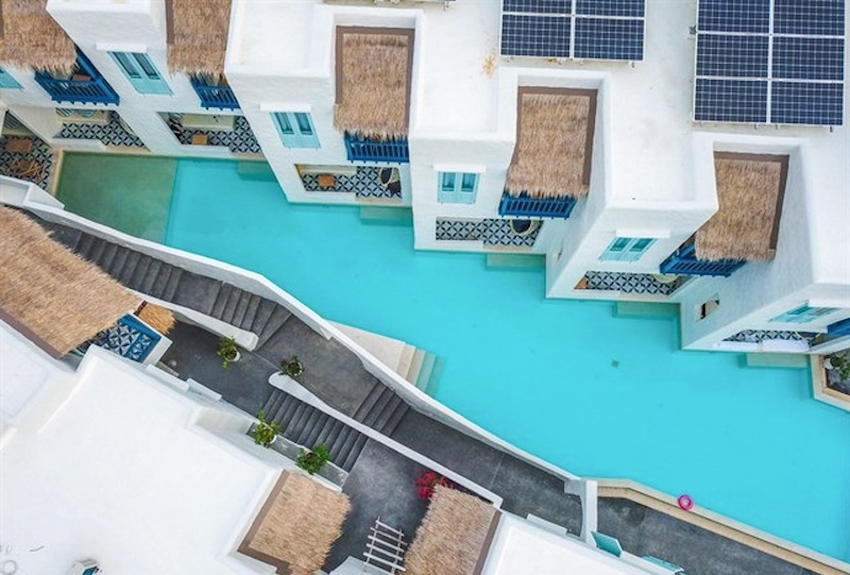 Lạc lối tìm đến khu resort bể bơi trải dài cả thành phố ở Thái Lan