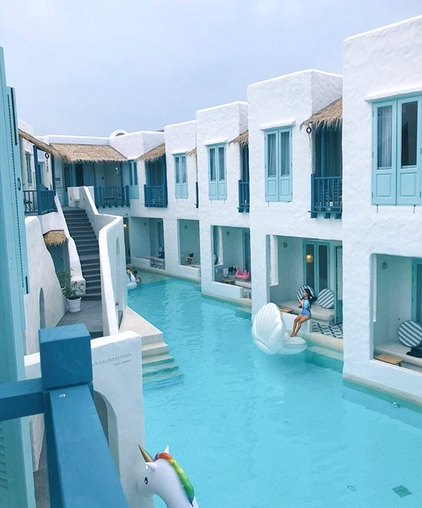 Lạc lối tìm đến khu resort bể bơi trải dài cả thành phố ở Thái Lan