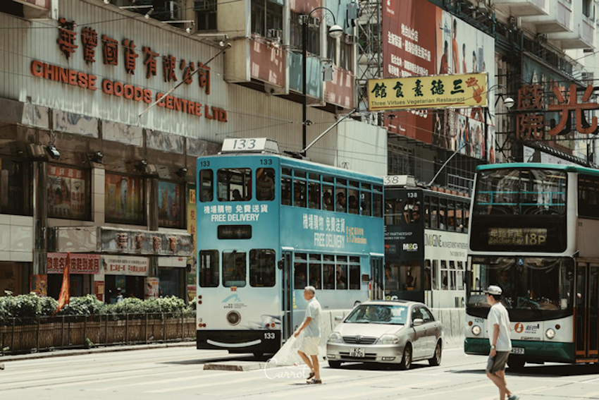 Vẻ đẹp hoài cổ của những chiếc xe điện trăm năm tuổi của Hongkong