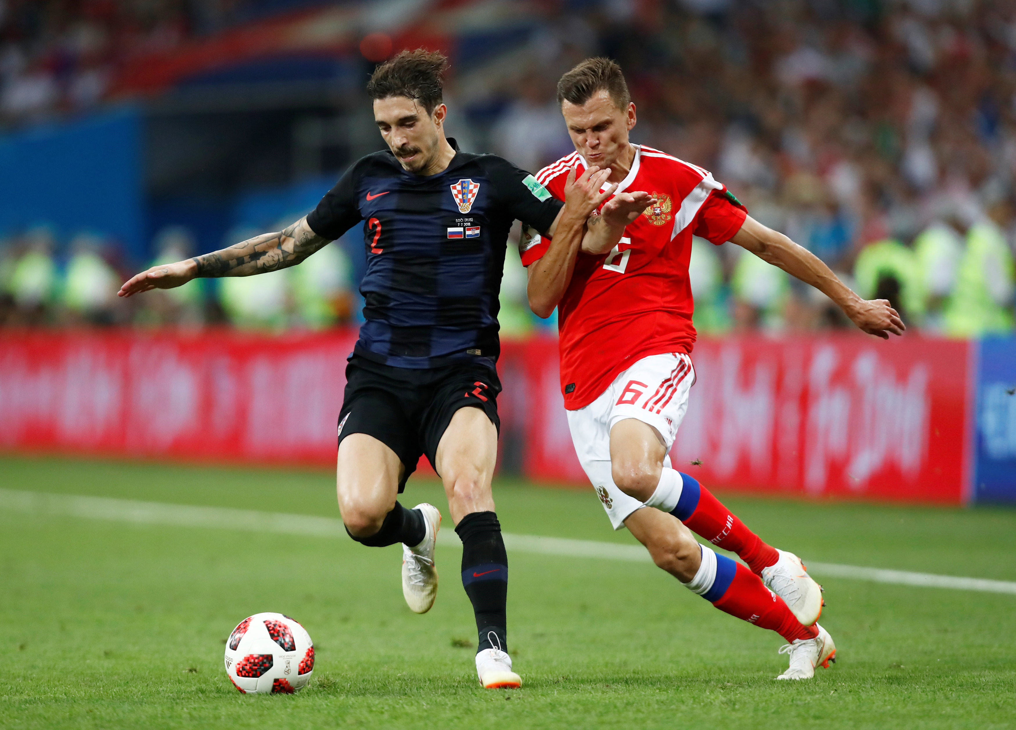 Dừng bước ở World Cup, đêm đẫm nước mắt của người Nga 