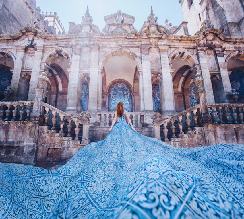 Bộ ảnh váy áo tiệp màu khung cảnh đẹp khắp thế giới