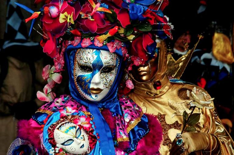 bí ẩn về những chiếc mặt nạ trong lễ hội hóa trang carnevale