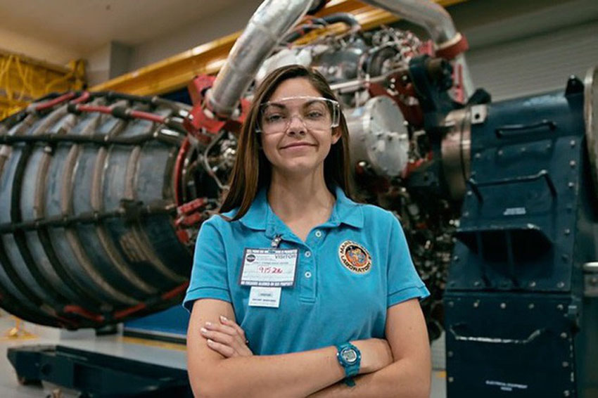 Nữ phi hành gia 17 tuổi này đang được NASA đào tạo để trở thành người đầu tiên đặt chân lên sao Hỏa