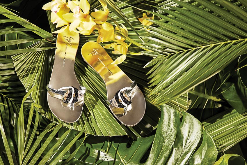 Giuseppe Zanotti mang rừng nhiệt đới vào bộ sưu tập sandals dành cho hè năm nay