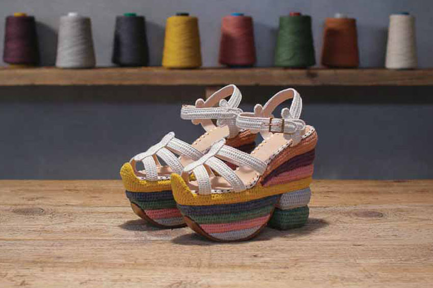 Những đôi sandals Rainbow Future đặc biệt của Salvatore Ferragamo