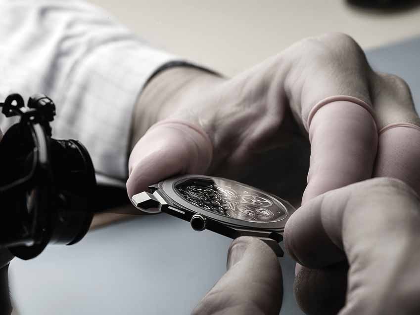 Octo Finissimo Tourbillon Automatic - Mẫu đồng hồ mỏng nhất thế giới mang thương hiệu Bulgari