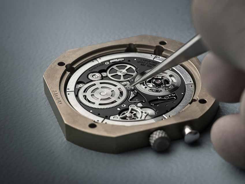 Octo Finissimo Tourbillon Automatic - Mẫu đồng hồ mỏng nhất thế giới mang thương hiệu Bulgari