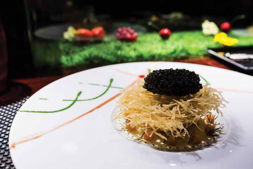 joel-robuchon-dau-bep-so-huu-32-sao-michelin-5