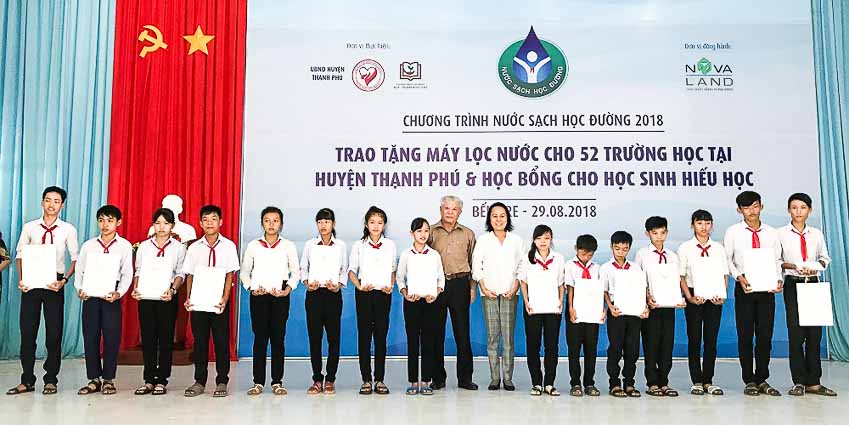 Chương trình nước sạch học đường tại huyện Thạnh Phú, Bến Tre 1