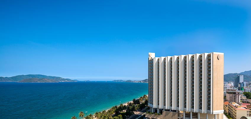 Khách sạn InterContinental Nha Trang đón nhận hai danh hiệu mới 1
