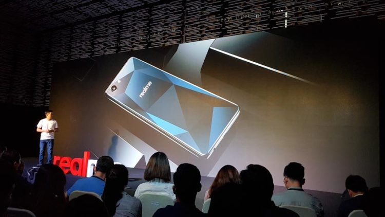 DNP-Realme-ra-mat-3-dong-smartphone-tai-VN-4