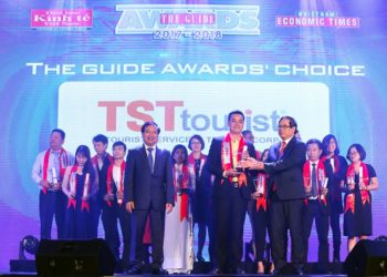 DNP-TST-tourist-nhan-giai-thuong-The-Guide-Awards-2017-2018-1