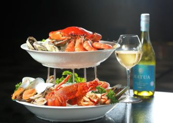 DNP-chuong-trinh-khuyen-mai-thang-10-tai-khach-san-Caravelle-Saigon-2