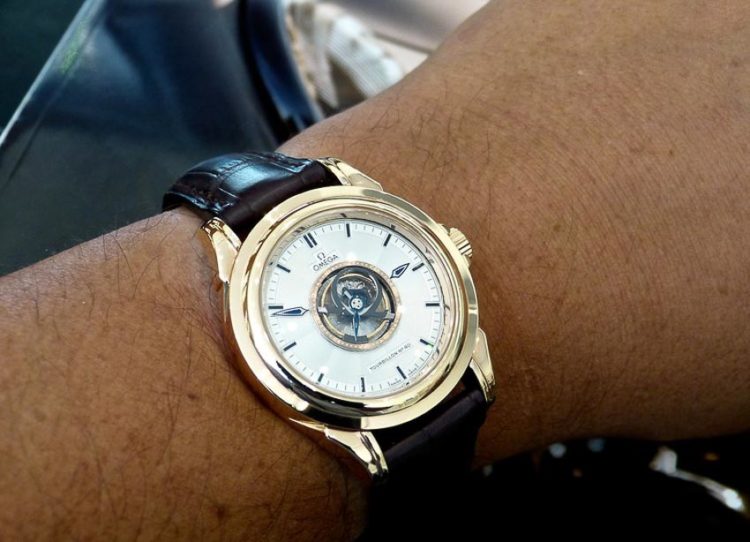 dong-ho-Omega-De-Ville-Central-Tourbillon-12