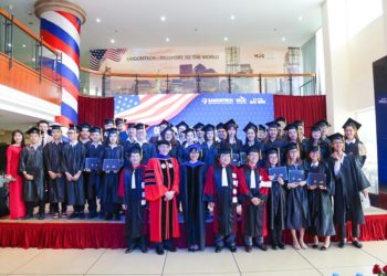 DNP-le-khai-giang-va-trao-bang-tot-nghiep-khoa-XIV-cua-Cao-dang-Cong-dong-Houston-2