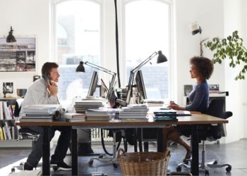 nhung-tu-the-lam-viec-trong-van-phong