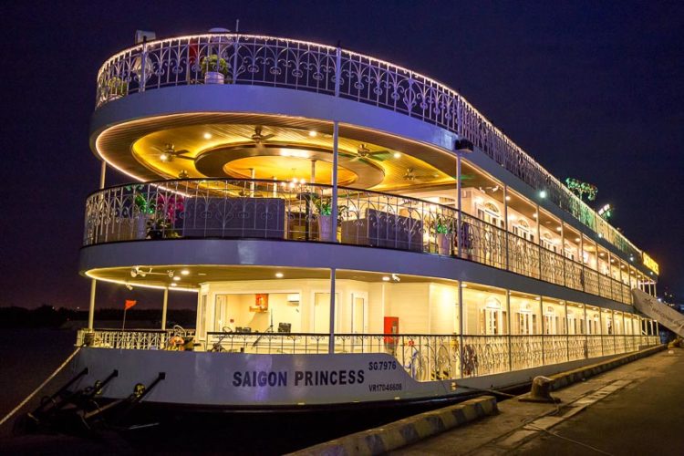 DNP-trai-nghiem-moi-tren-tau-du-lich-Saigon-Princess-3