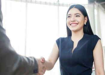 Nghệ thuật tạo ấn tượng tốt ngay lần gặp đầu tiên