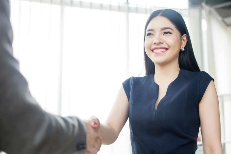 Nghệ thuật tạo ấn tượng tốt ngay lần gặp đầu tiên