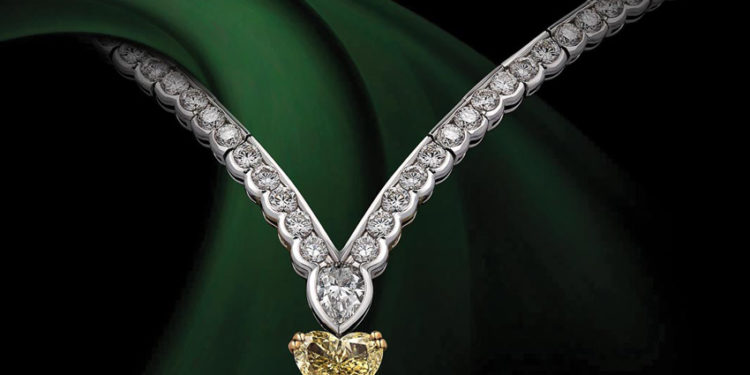 Bộ sưu tập trang sức Glow of Dawn mới của CAO