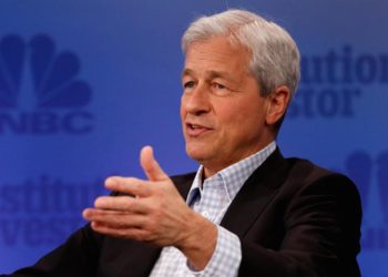 lai-suat-va-cac-van-de-chinh-tri-anh-huong-da-tang-truong-cua-My