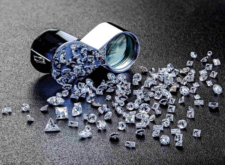 DNP777-xuat-hien-kim-cuong-gia-co-giay-giam-dinh-quoc-te