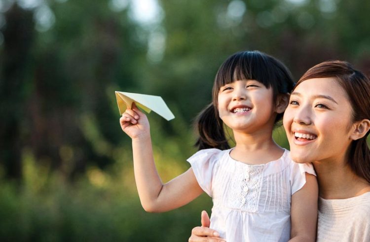 DNP778-thiet-lap-moi-quan-he-giua-cha-me-va-con-gai