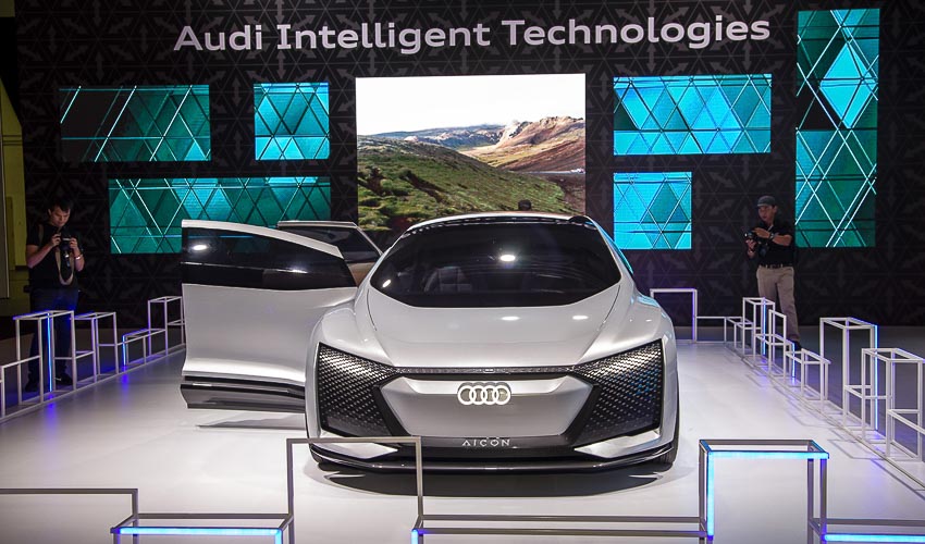 30-mau-xe-hang-dau-tai-Audi-Brand-Experience-2018-3