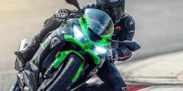 Kawasaki-Ninja-ZX-6R-2019-ra-gia-256-trieu