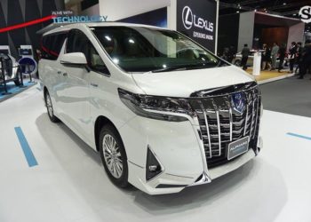 Toyota-ra-mat-minivan-Alphard-2018