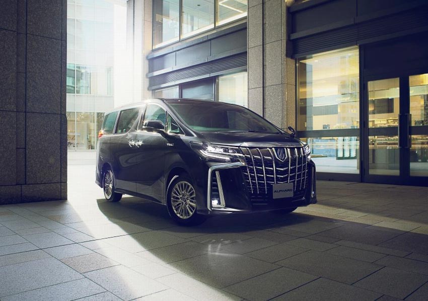 Toyota-ra-mat-minivan-Alphard-2018-4