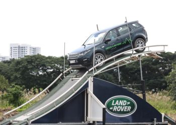 Trải nghiệm off-road Land Rover tại Triển lãm ôtô Việt Nam 2018