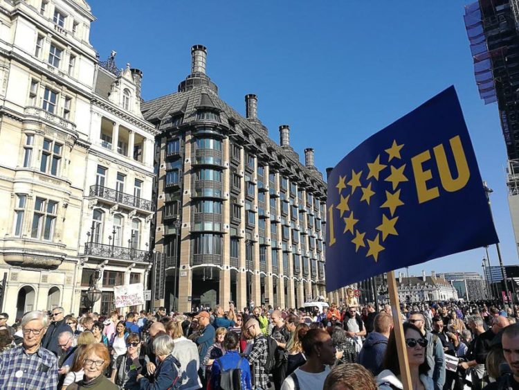 Tăng trưởng kinh tế Anh sẽ giảm 5,3% với kịch bản Brexit không thỏa thuận