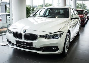 DNP779-BMW-320i
