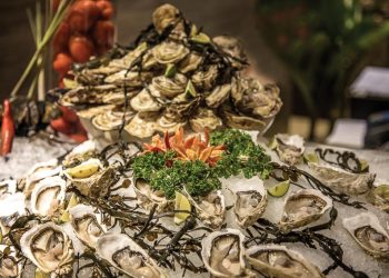 buffet hải sản cuối tuần tại Khách sạn Le Méridien Saigon
