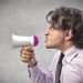 Ứng xử thế nào với lời chỉ trích khi bạn quá nhạy cảm?