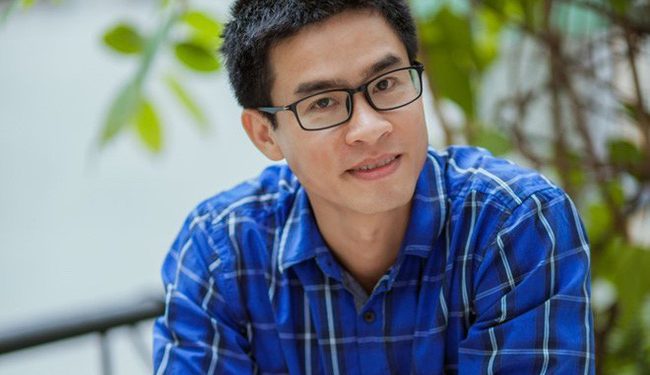 Nhà thơ Nguyễn Phong Việt - 01