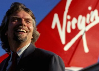 Richard Branson: Bán hàng cho khách thì dễ, bán cho nhà đầu tư mới khó!