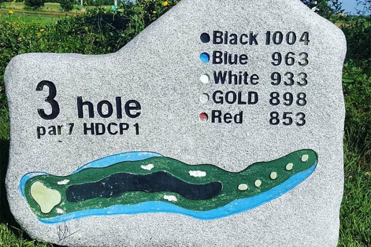 Choáng ngợp với hố golf PAR7 dài hơn 1km ở Gunsan Country Club Hàn Quốc