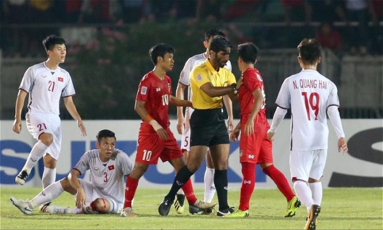 Trọng tài không công nhận bàn thắng hợp lệ, Việt Nam hòa Myanmar
