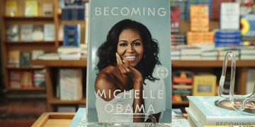 cuốn hồi ký Becoming của Michelle Obama 5