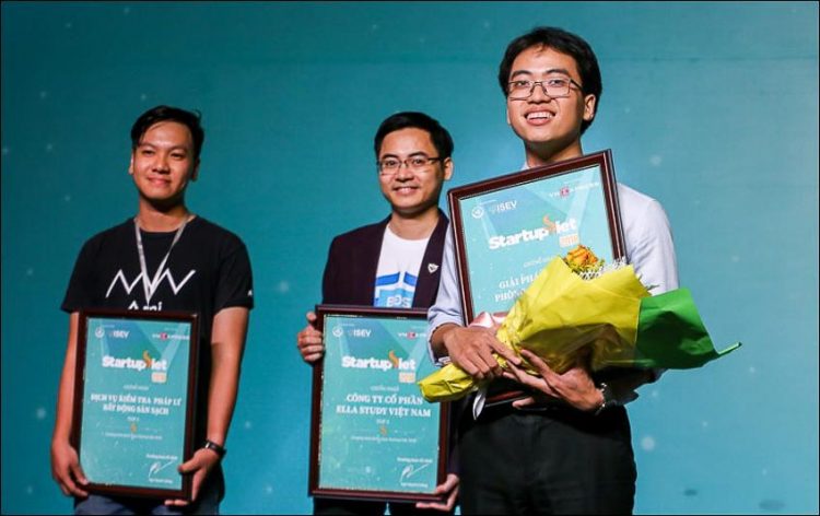 Datamart đạt giải quán quân Startup Việt 2018 1