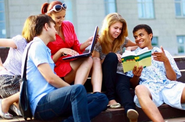 Du học sinh Việt Nam tiếp tục gia tăng tại Mỹ 2