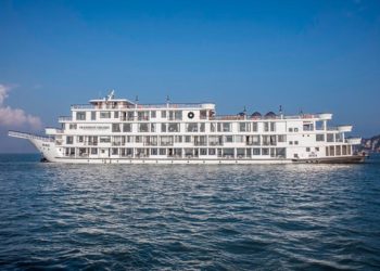 hạ thủy du thuyền President 3