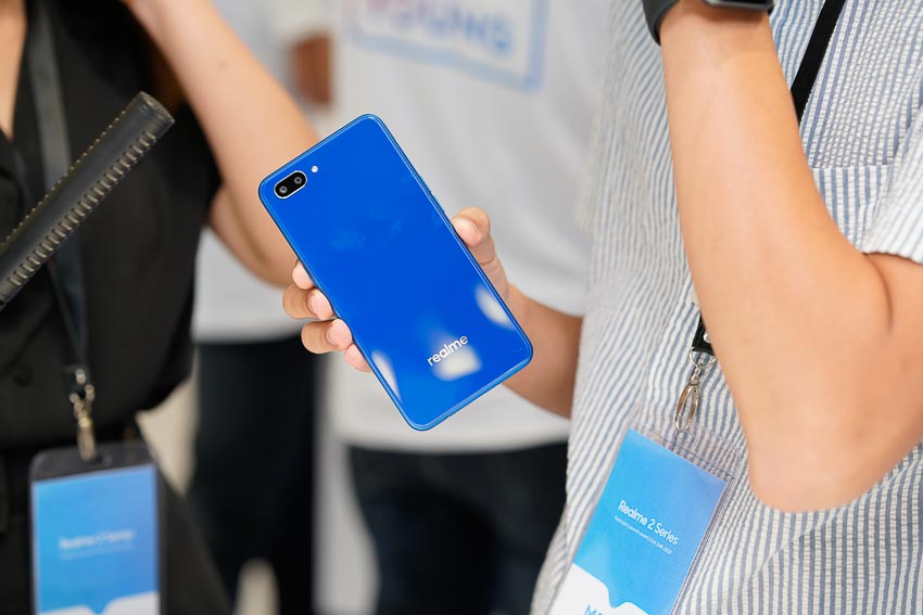 Realme C1 phiên bản màu xanh chính thức được bán từ ngày 26-11 1