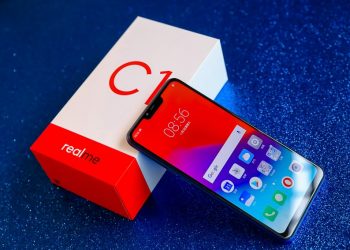 Realme C1 phiên bản màu xanh chính thức được bán từ ngày 26-11 3