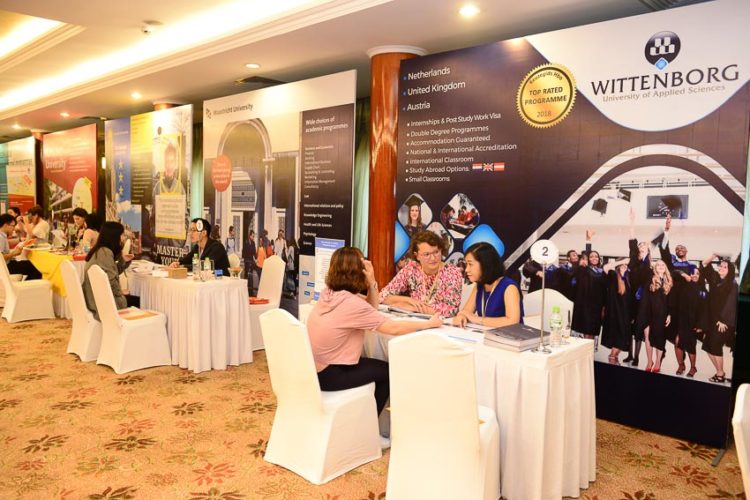 Triển lãm du học Hà Lan 1